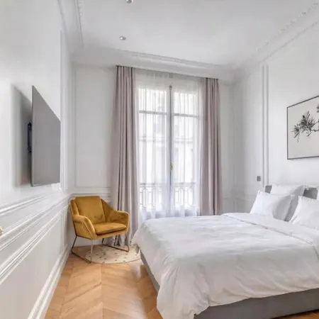 3br Champs Elisee Jean Mermoz 아파트 파리