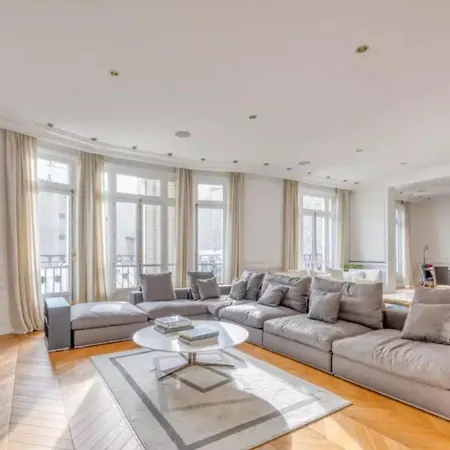 3br Champs Elisee Jean Mermoz 아파트 *