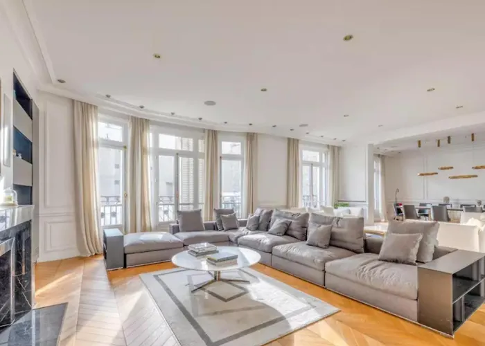 3br Champs Elisee Jean Mermoz 아파트 *